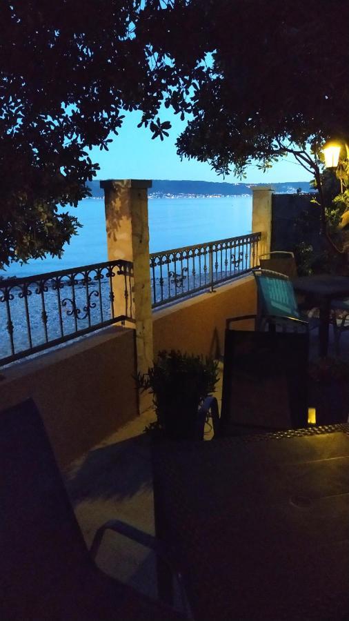 Apartment Mornar Kastela Exterior photo